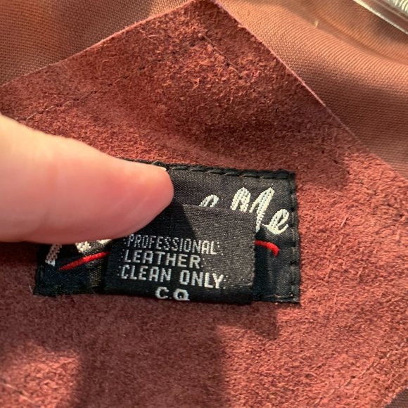 Katch Me suede vest size medium excellent condition - Picture 9 of 9